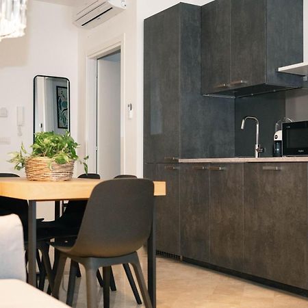 Black Marble - Design Apartment Bari Eksteriør bilde