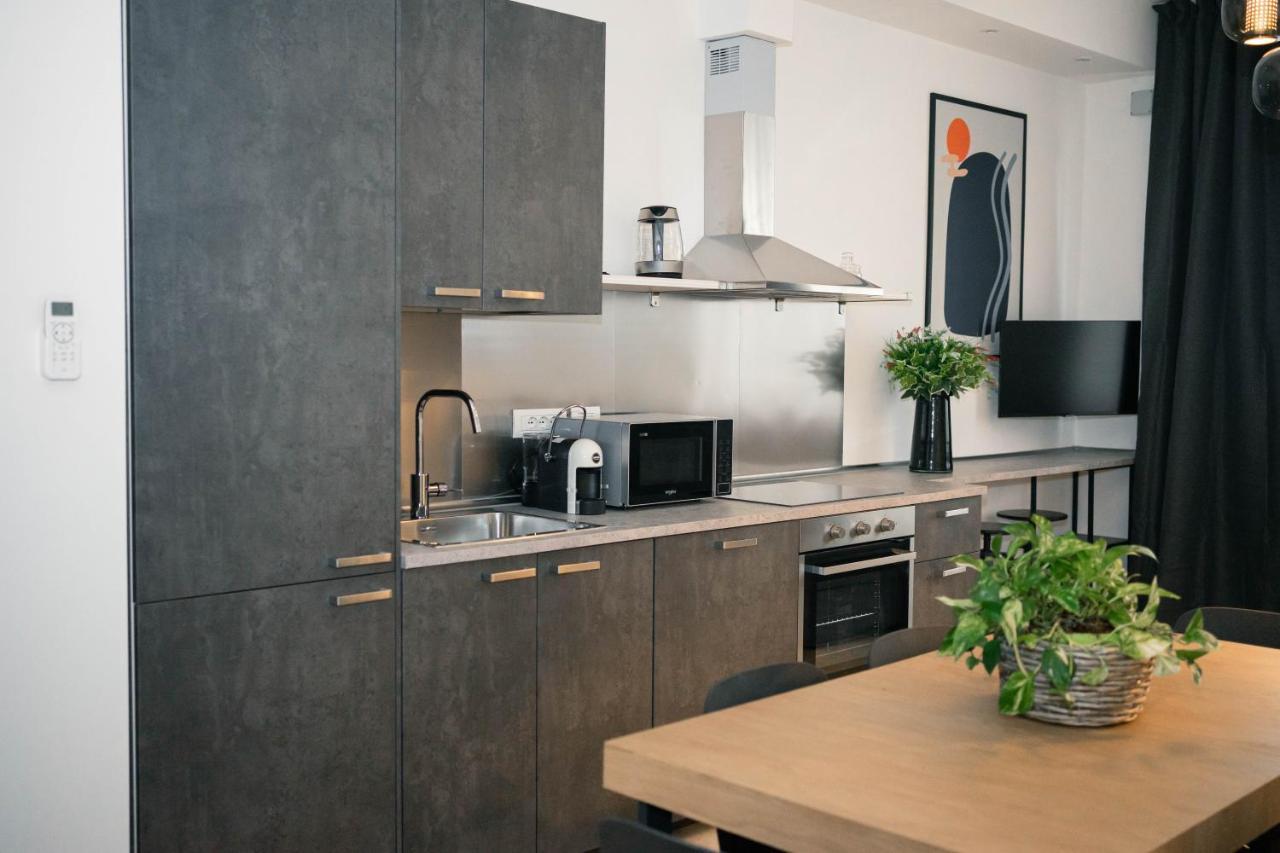 Black Marble - Design Apartment Bari Eksteriør bilde