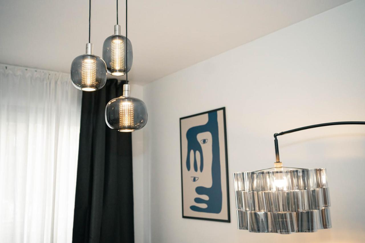 Black Marble - Design Apartment Bari Eksteriør bilde