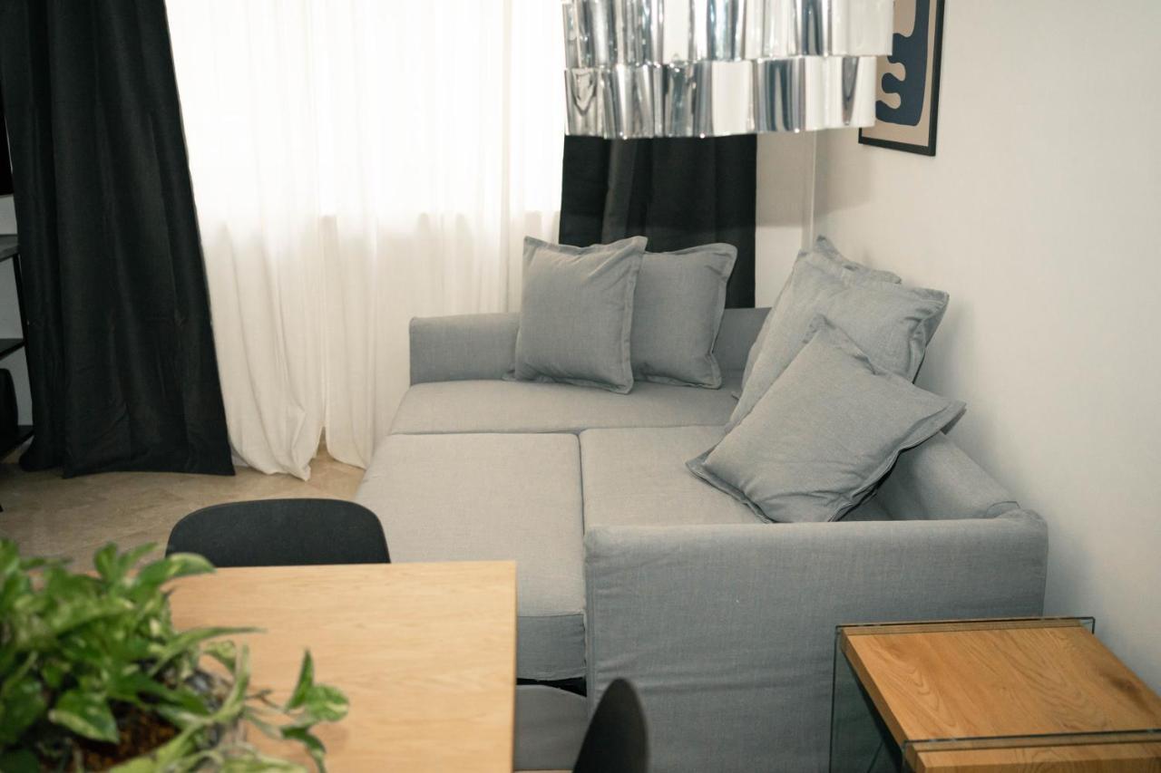 Black Marble - Design Apartment Bari Eksteriør bilde